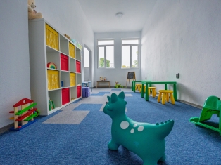 122103867927011230 9170919674481560558 n